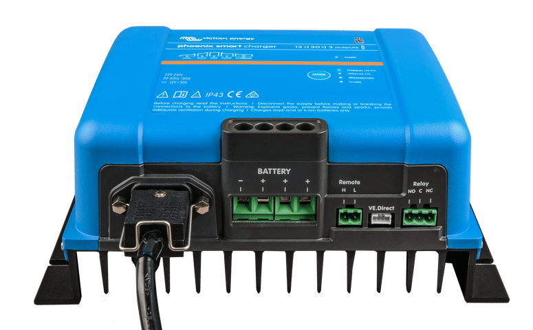 1548947107_upload_documents_775_500-Phoenix-smart-charger-12V-50A-3-outputs-front-angle.png