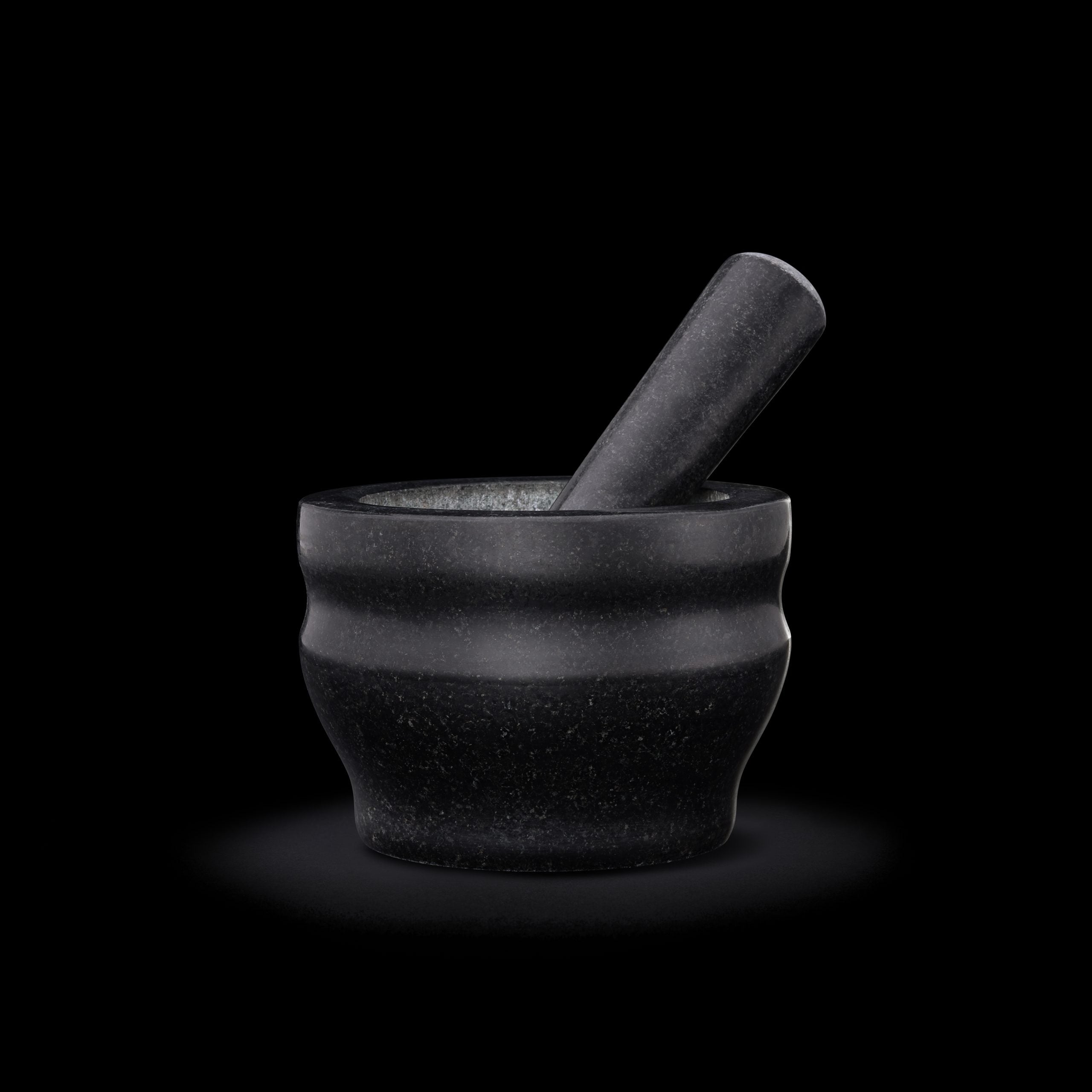 H100279_14CM_GRANITE_PESTLE___MORTAR_Lifestyle